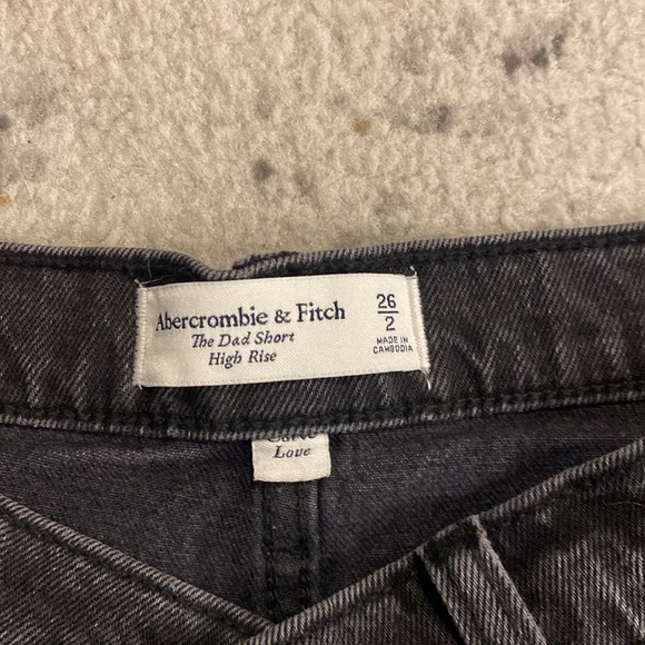 Abercrombie Curve Love Crossover Dad Shorts - Picture 2 of 3